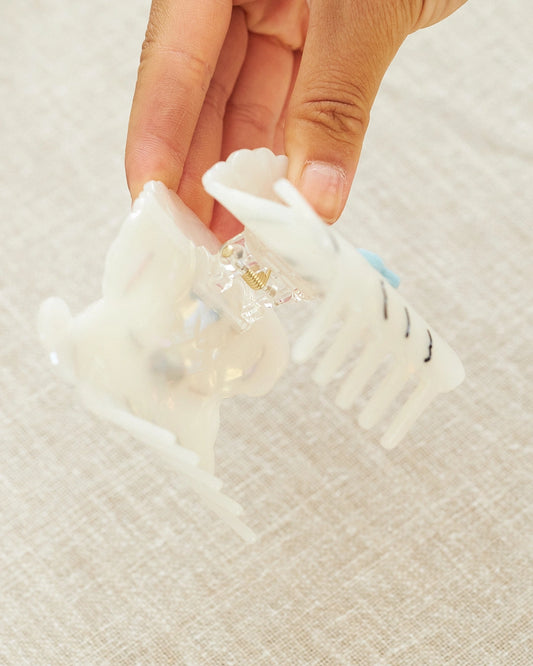 caniche dog hair clip